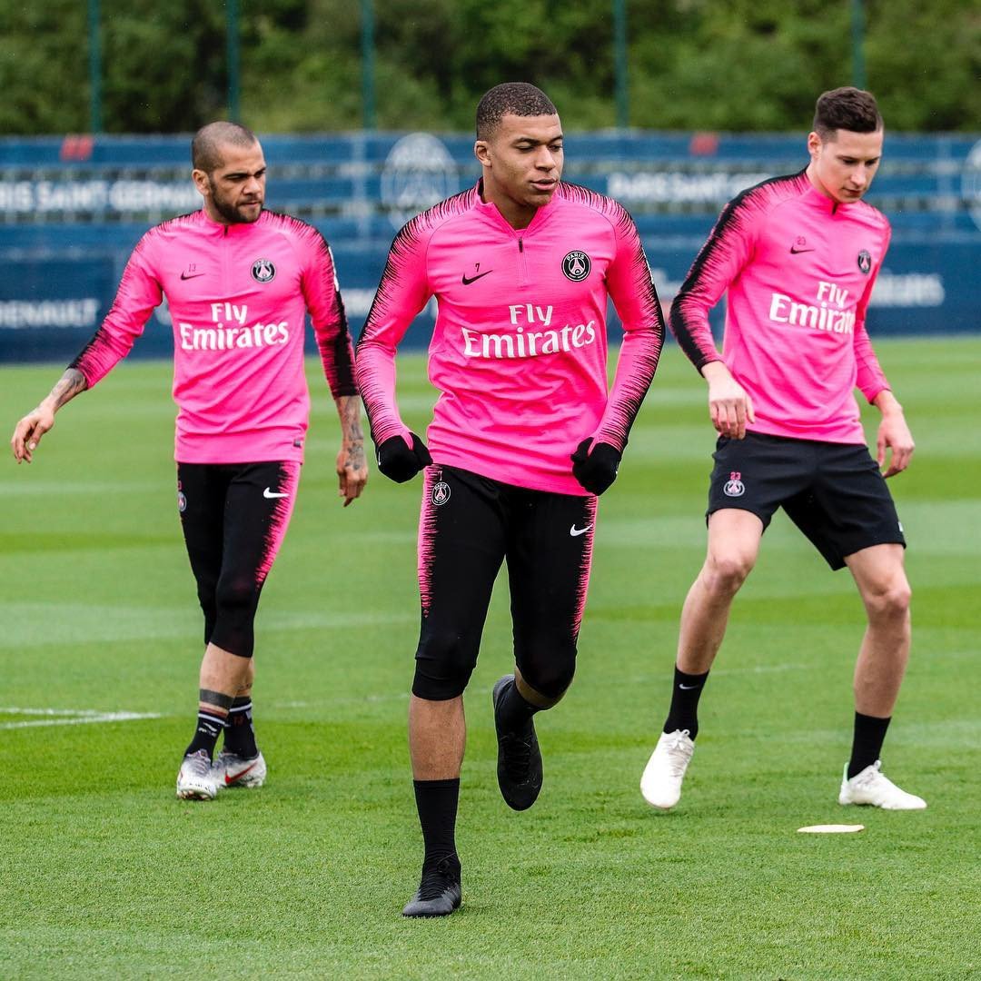 Các cầu thủ chuyên nghiệp hàng đầu tin dùng dòng giày Nike Mercurial