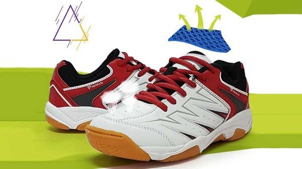 Các dụng cụ và vật liệu cần thiết để bảo quản và vệ sinh giày cầu lông Yonex sau khi sửa đế giày, giúp duy trì chất lượng.
