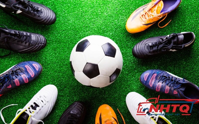Các lưu ý cần thiết khi tìm nguồn nhập giày đá bóng Trung Quốc