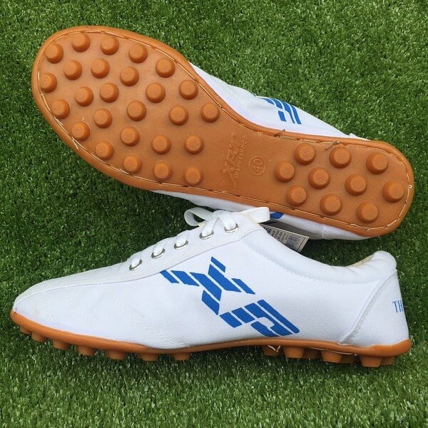 Các mẫu giày Asia và giày vải giá rẻ phổ biến trên thị trường