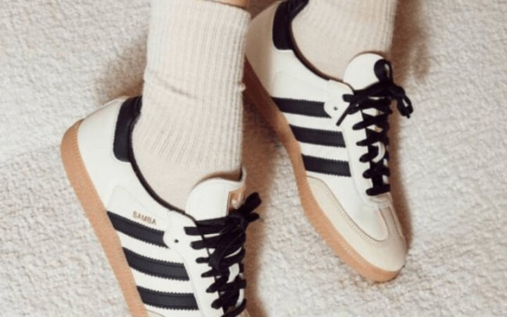 Các mẫu giày chạy bộ Adidas đa dạng, minh họa sự phong phú về kích cỡ và thiết kế