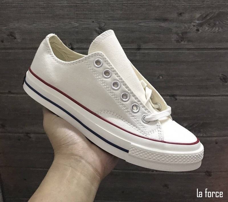 Cách cột dây giày thể thao giấu dây cho giày có lỗ lẻ