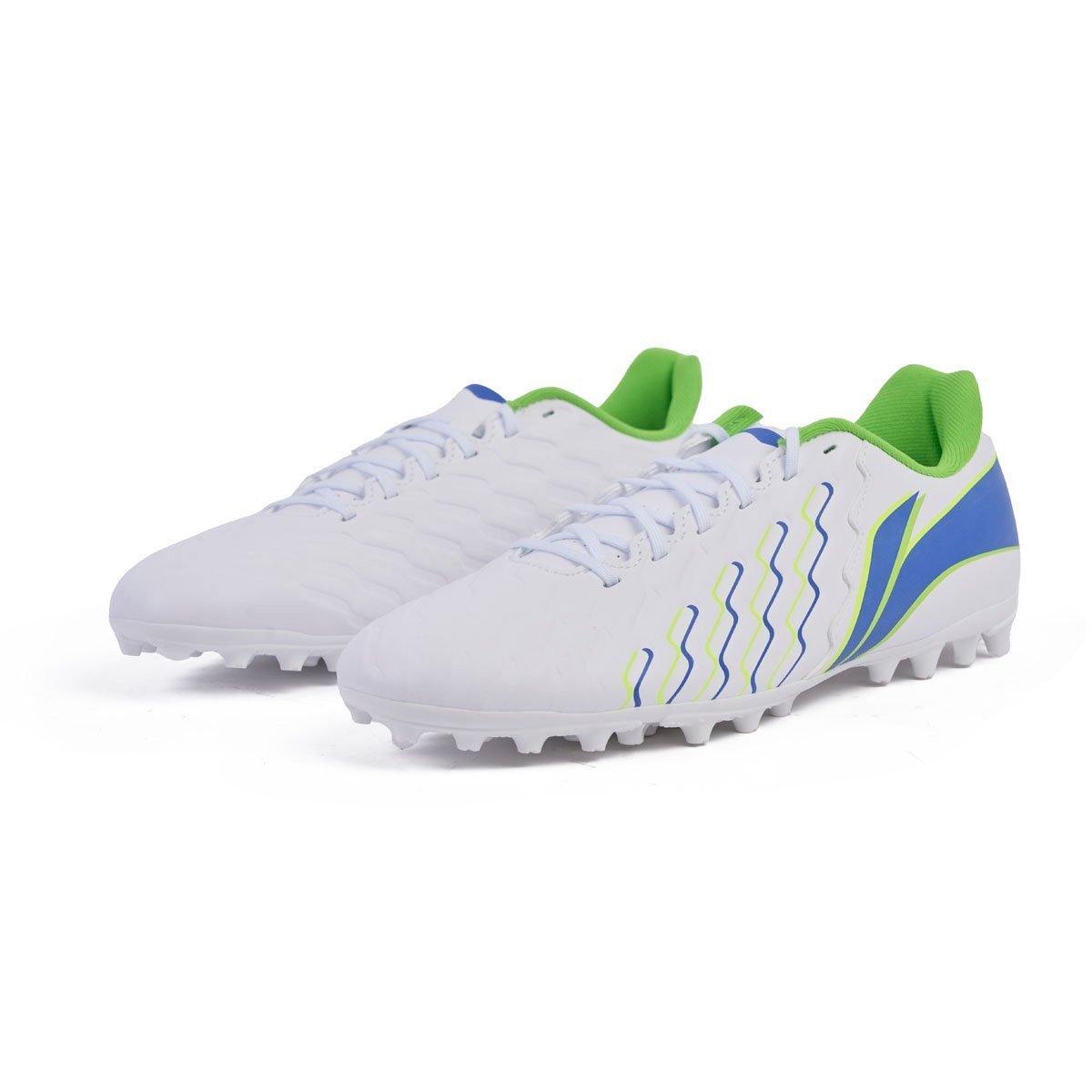 Cận cảnh chất liệu và đường may tinh tế trên giày đá bóng Li-Ning