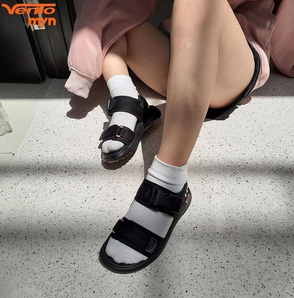 Cận cảnh giày sandal nữ cá tính NB38 với đế chống trượt