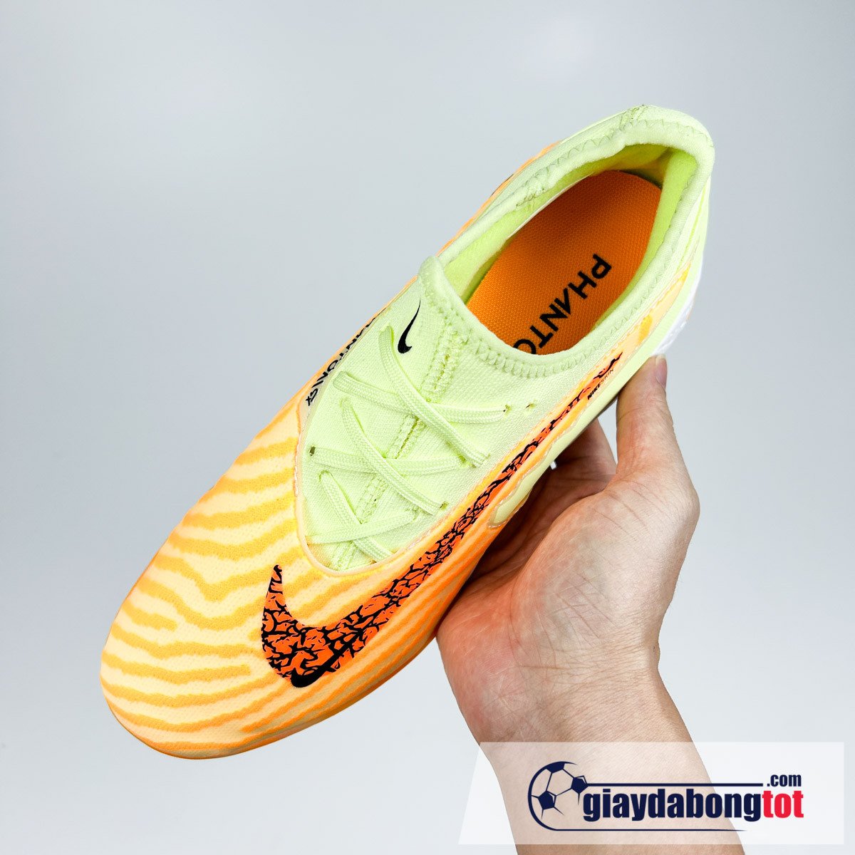 Chất lượng xứng đáng của giày đá bóng 1 triệu Nike Phantom GX Pro TF Superfake