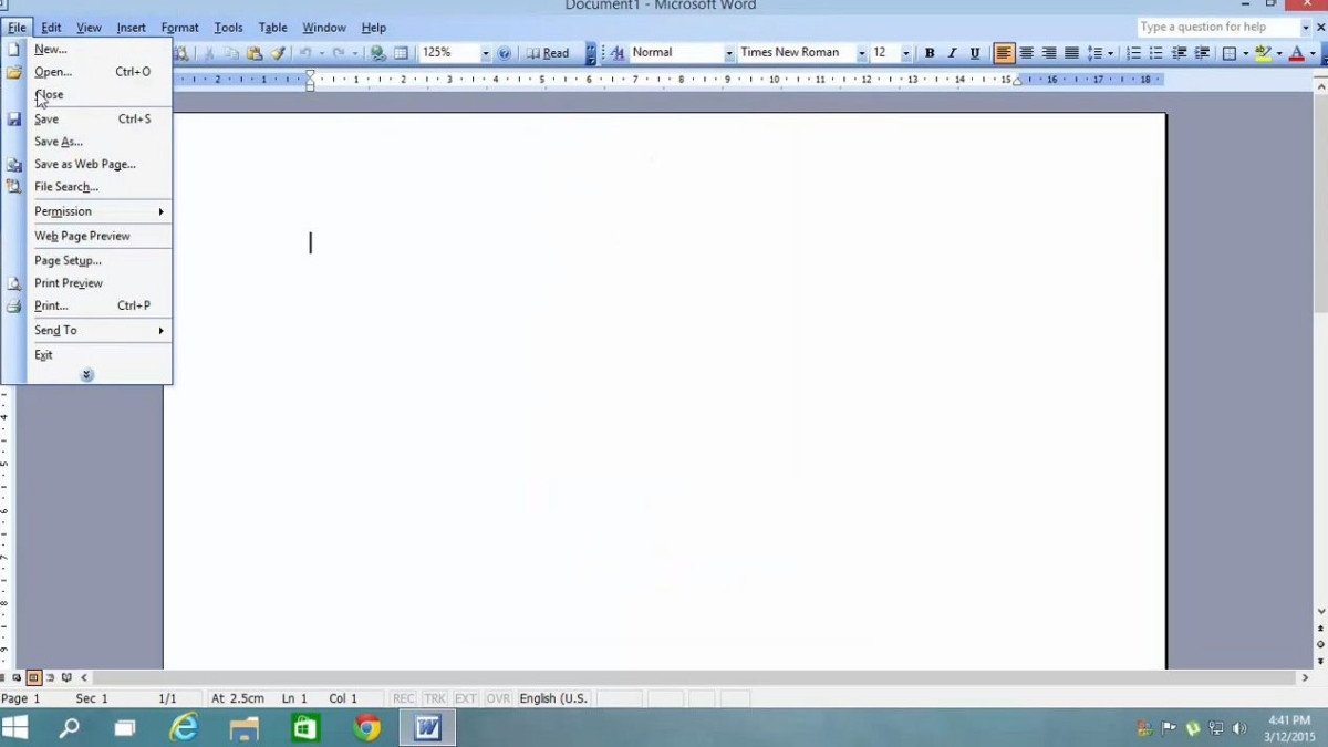Chọn Page Setup từ menu File để cài đặt size giấy A4 trong Word 2003