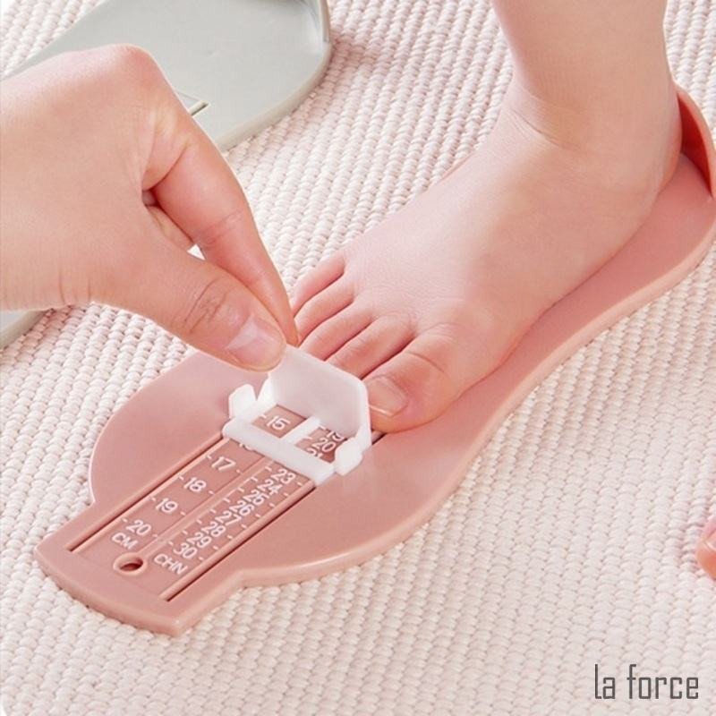 Công cụ đo size giày US chuyên dụng giúp xác định kích thước chân