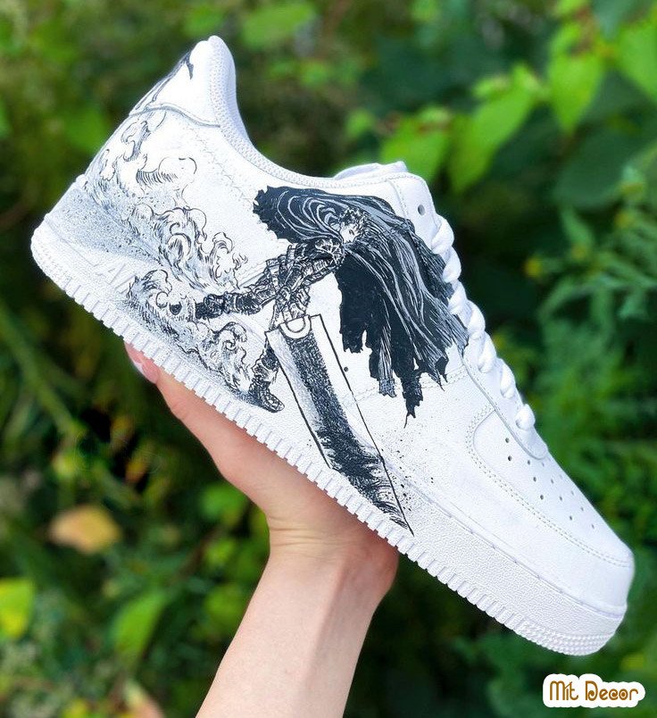 Cửa hàng chuyên custom giày