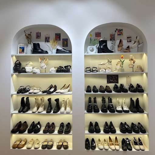 Cửa hàng giày dép Phong Shoes tại Ngũ Hành Sơn, Đà Nẵng