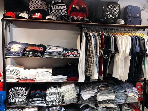 Đa dạng mẫu mã giày sneaker và phụ kiện tại 33 Store Quy Nhơn