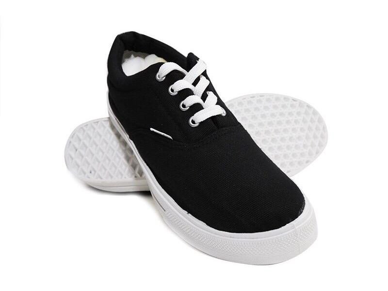 Đại lý giày Đội Cấn – địa chỉ phân phối giày thể thao nam Thượng Đình