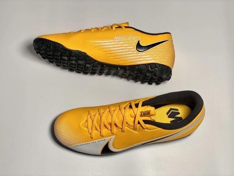 Đánh giá giày Nike Mercurial Vapor 13 Academy TF