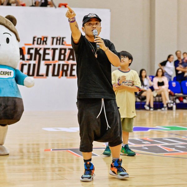 đế giày bóng rổ jogarbola jumpshot thermal với vân xương cá tăng độ bám