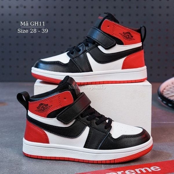 Đế giày Jordan cho bé với các đường rãnh chống trượt