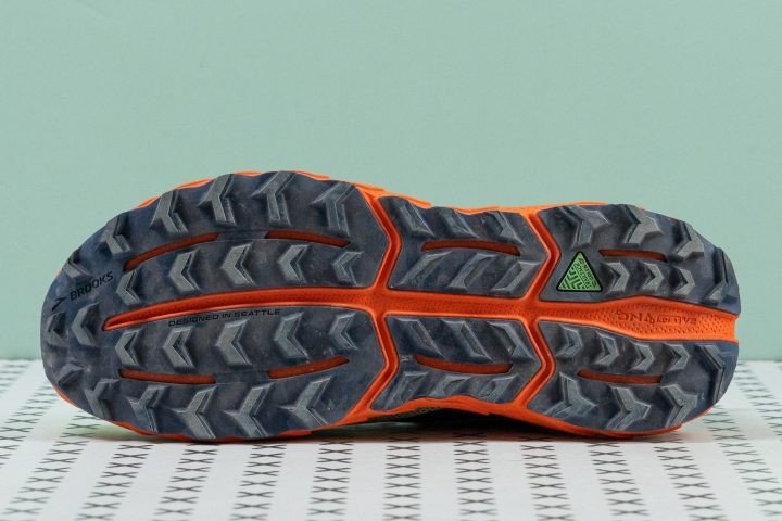 Đế ngoài giày Brooks Cascadia 17