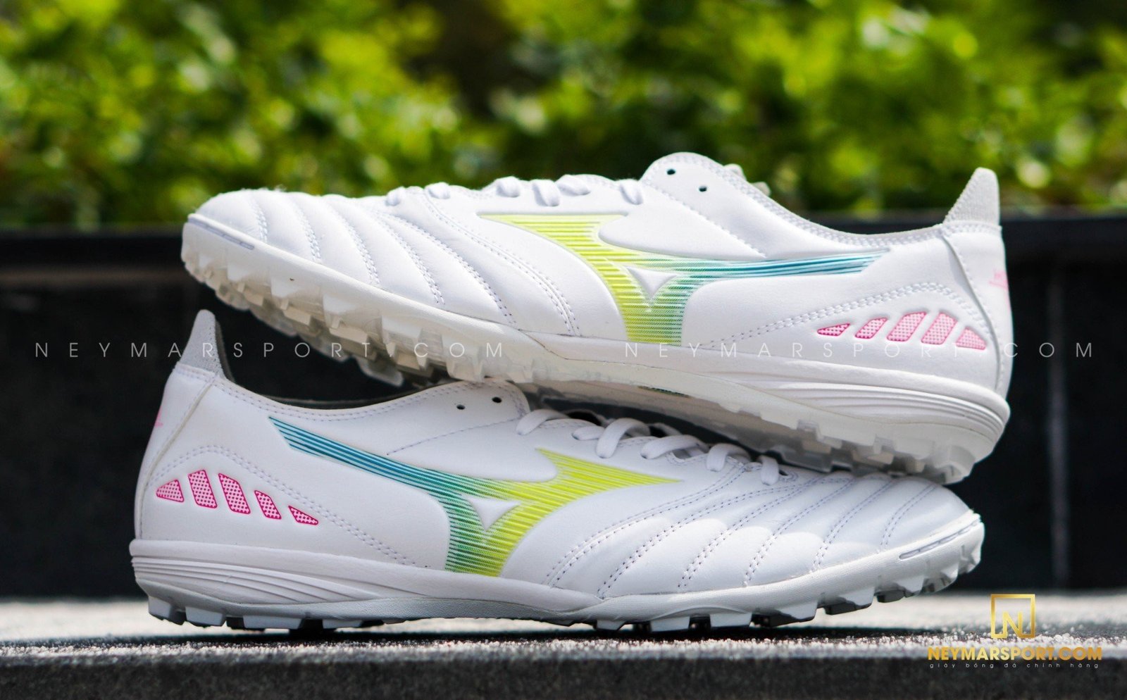 Đế U4icX êm ái của giày đá bóng Mizuno Morelia Neo III TF