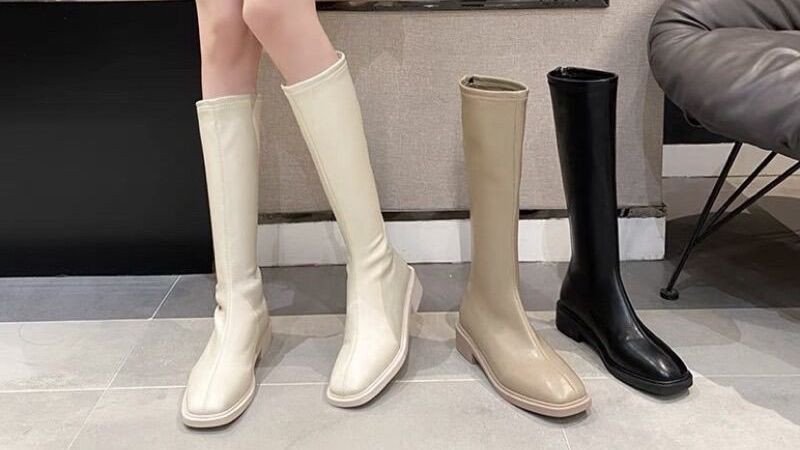 Đôi boot nữ cổ thấp màu nâu da lộn, phù hợp với phong cách cá tính và sành điệu