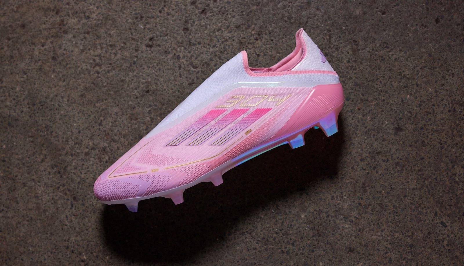Đôi giày Adidas F50 LY304 signature của Lamine Yamal
