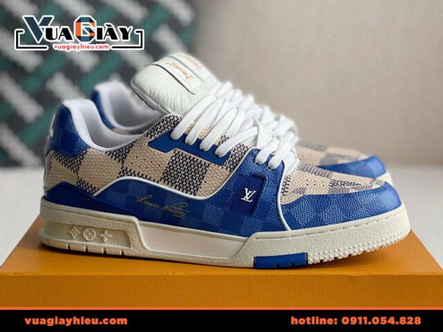 Đôi giày Louis Vuitton Trainer nam với phối màu đen trắng sang trọng.
