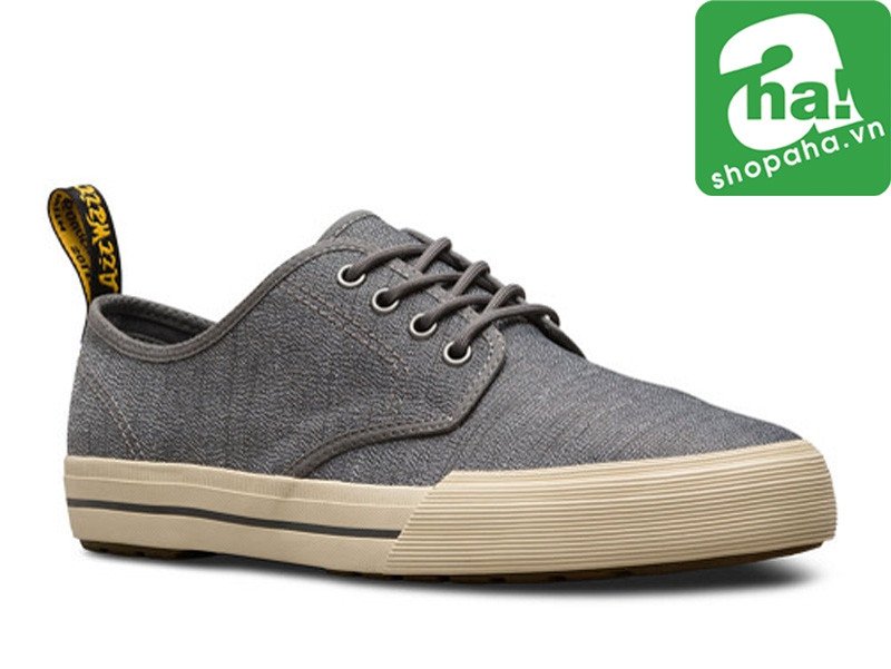 Đôi giày lười Dr. Martens với đường may tỉ mỉ, thể hiện sự gia công chắc chắn