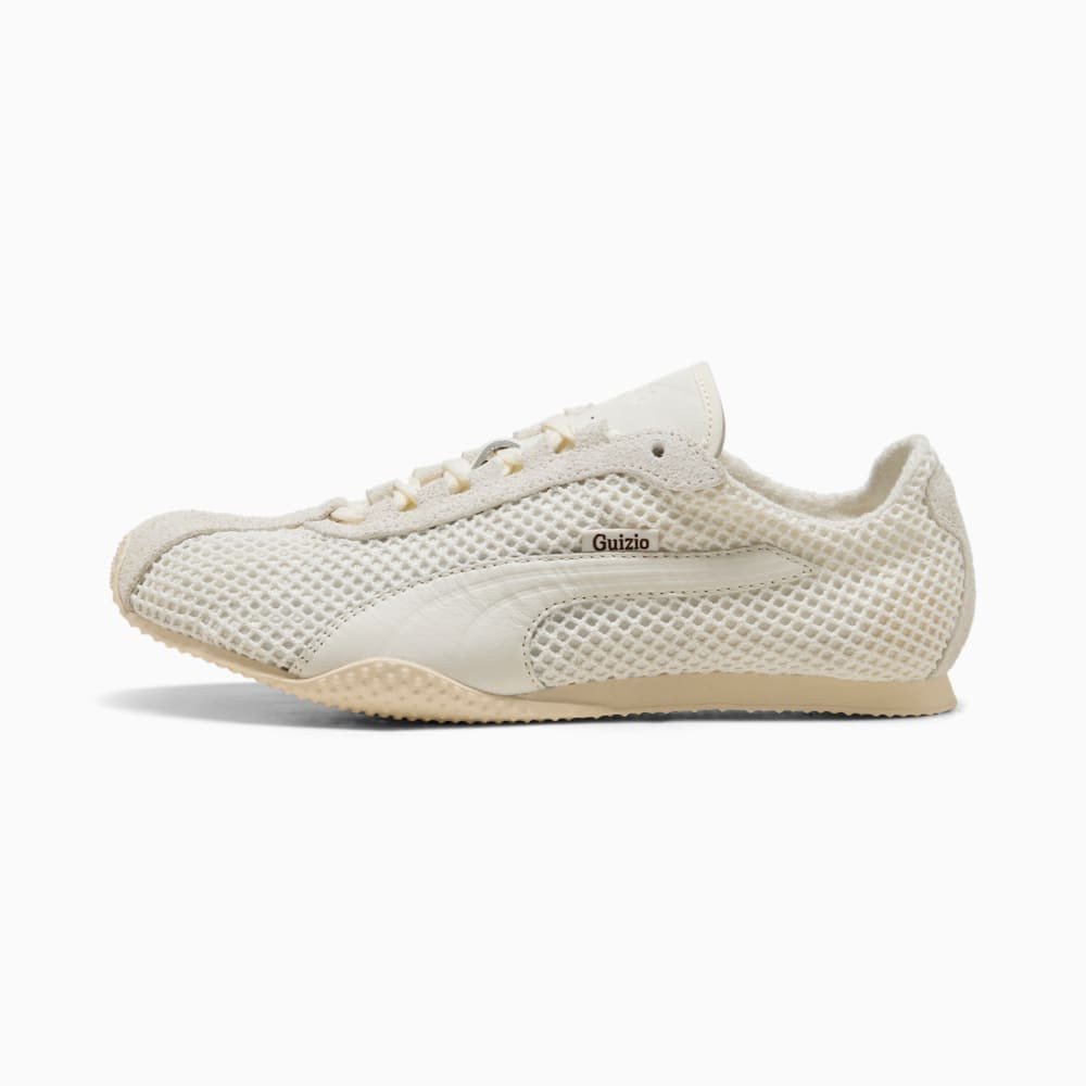 Đôi giày Puma với màu sắc bắt mắt, thể hiện tinh thần giày Puma cổ cao