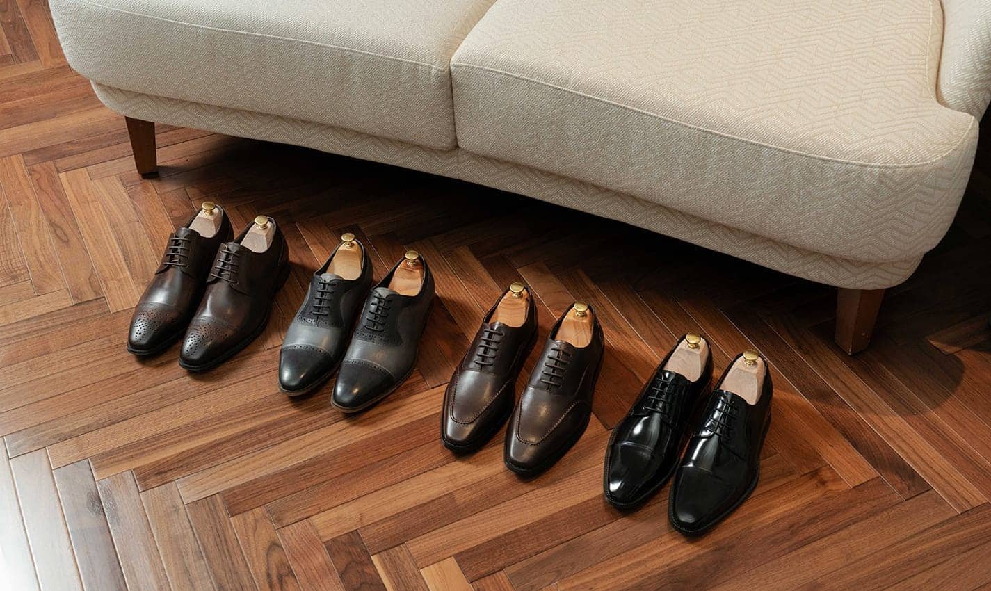 Đôi giày tây Loafer cao cấp màu nâu với khóa kim loại