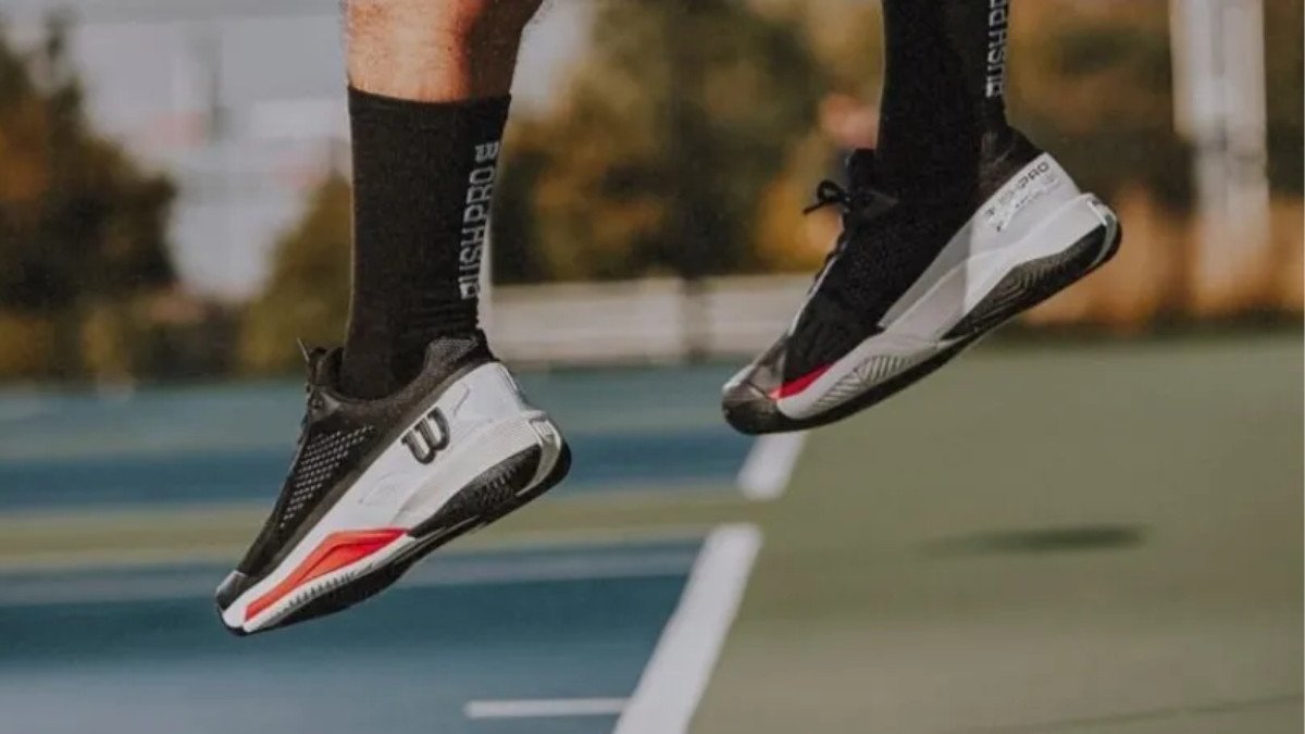 Đôi giày Wilson Rush Pro 4.0 mang lại sự thoải mái tức thì và độ bám sân tốt