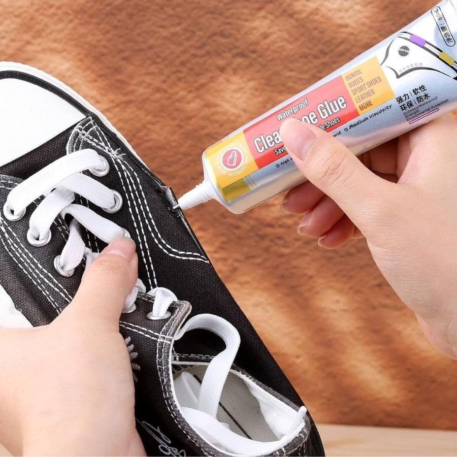 Dùng keo dán giày thể thao tiết kiệm chi phí và bảo vệ môi trường