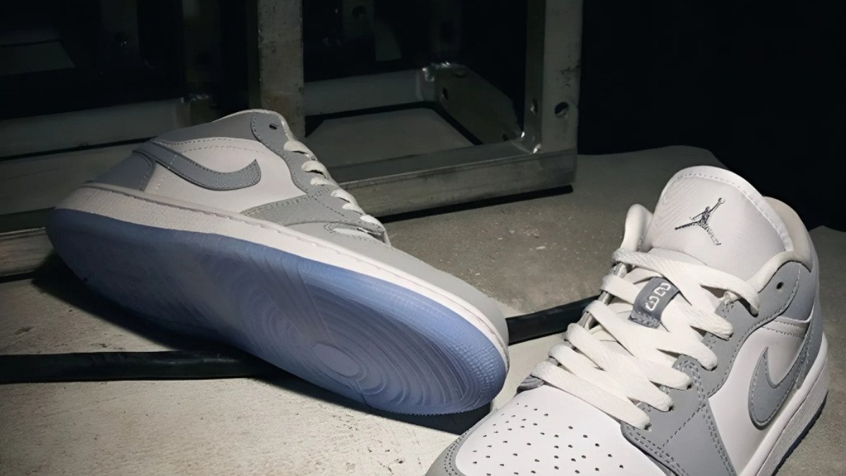 Đường vân đế giày Jordan 1 Low thật sắc nét