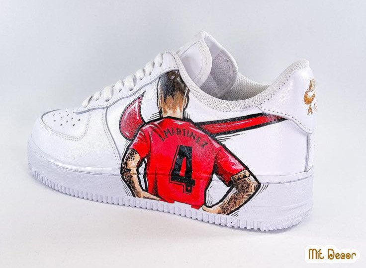 Giá dịch vụ vẽ giày