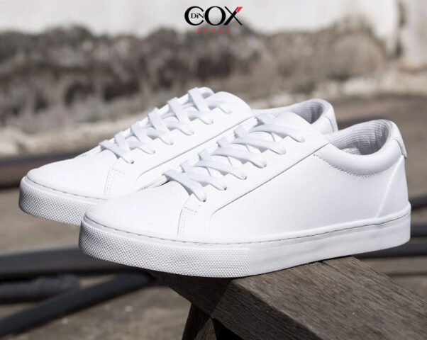 giặt giày thể thao trắng