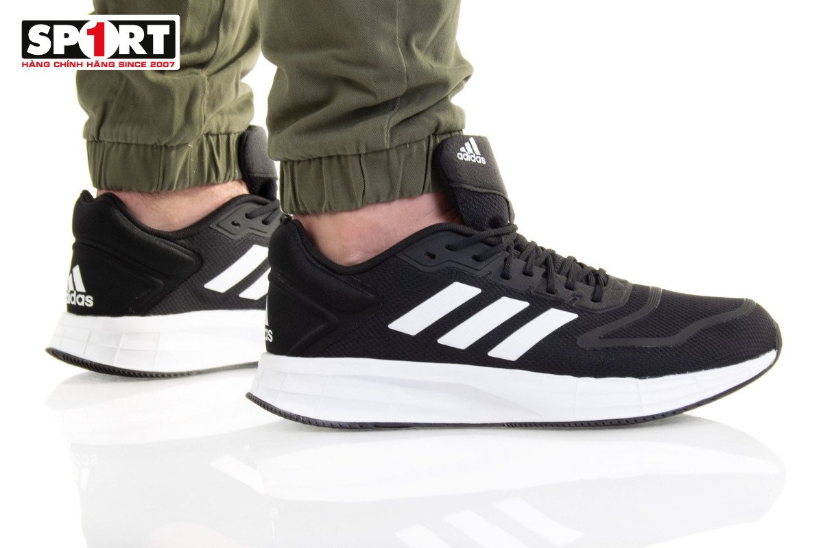 Giày Adidas Duramo màu đen trắng với đế Bounce và upper lưới thoáng khí