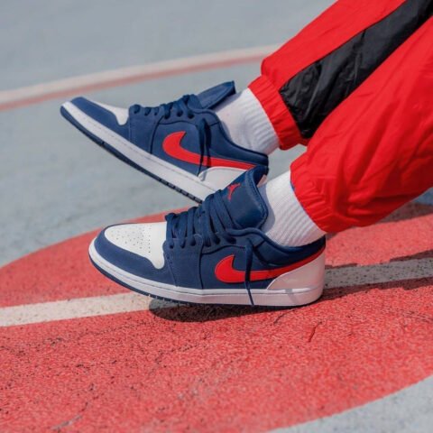 Giày Air Jordan 1 Low đen