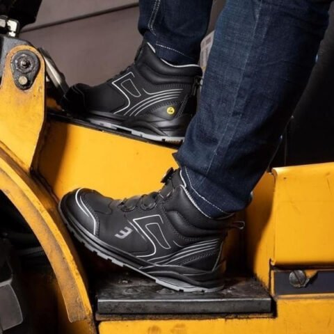 Giày bảo hộ ESD Safety Jogger Cador S3