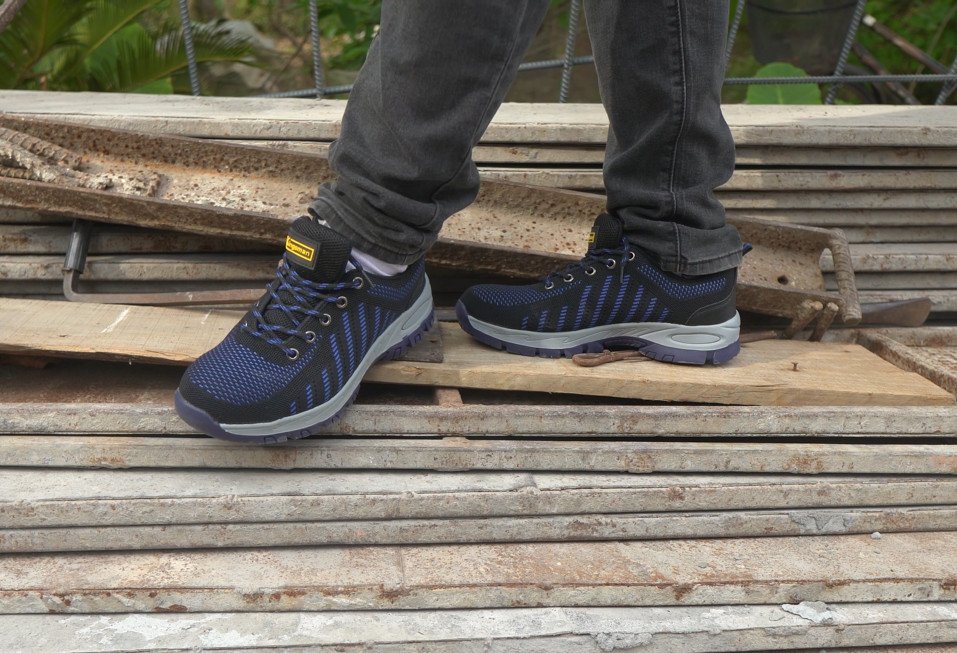 Giày bảo hộ Kingsman Runner với thiết kế thể thao, năng động và hiện đại