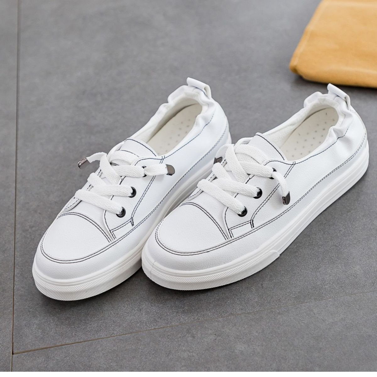 Giày bata không dây tiện lợi, mang phong cách trẻ trung và hiện đại