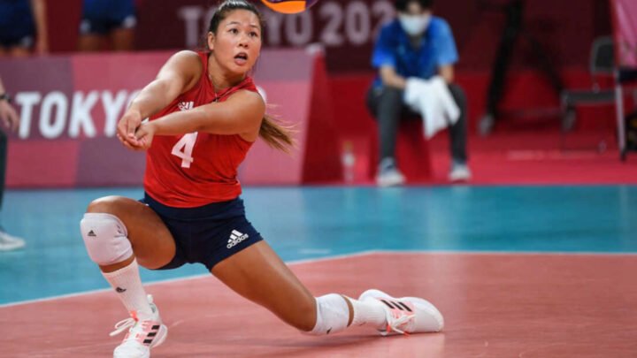 Giày bóng chuyền nữ chính hãng hỗ trợ di chuyển