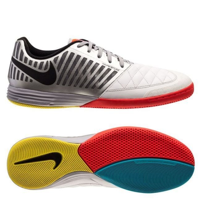 Giày bóng đá đế IC bằng phẳng, có rãnh chống trượt, dành cho sân trong nhà và futsal