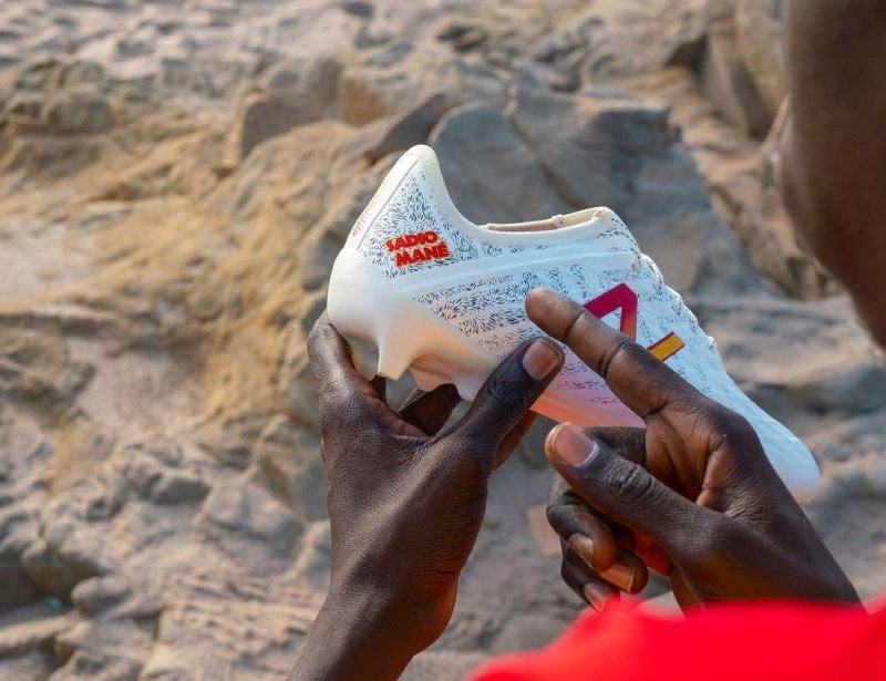 Giày bóng đá New Balance Fresh Foam Furon Tekela