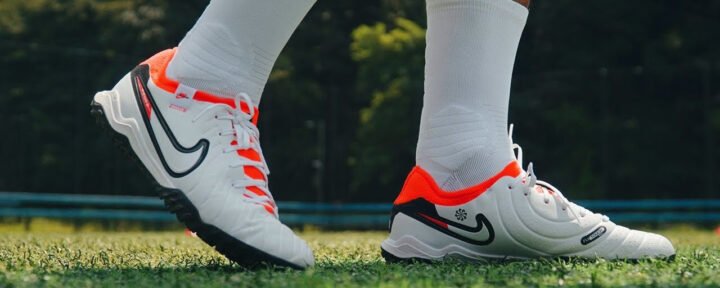 Giày bóng đá sân nhân tạo Nike Mercurial Vapor màu đỏ cam, đế TF chống trượt