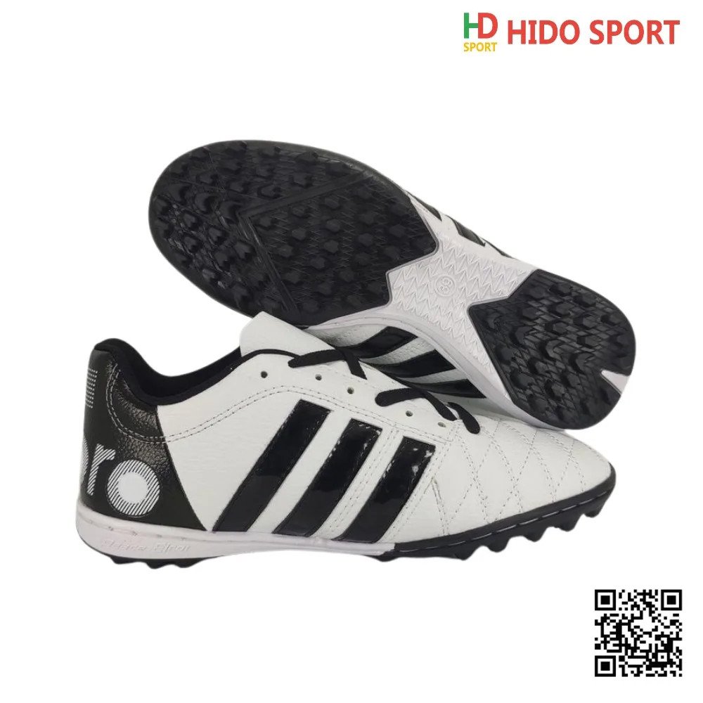 Giày bóng đá Toni 11 Pro màu đen cổ điển