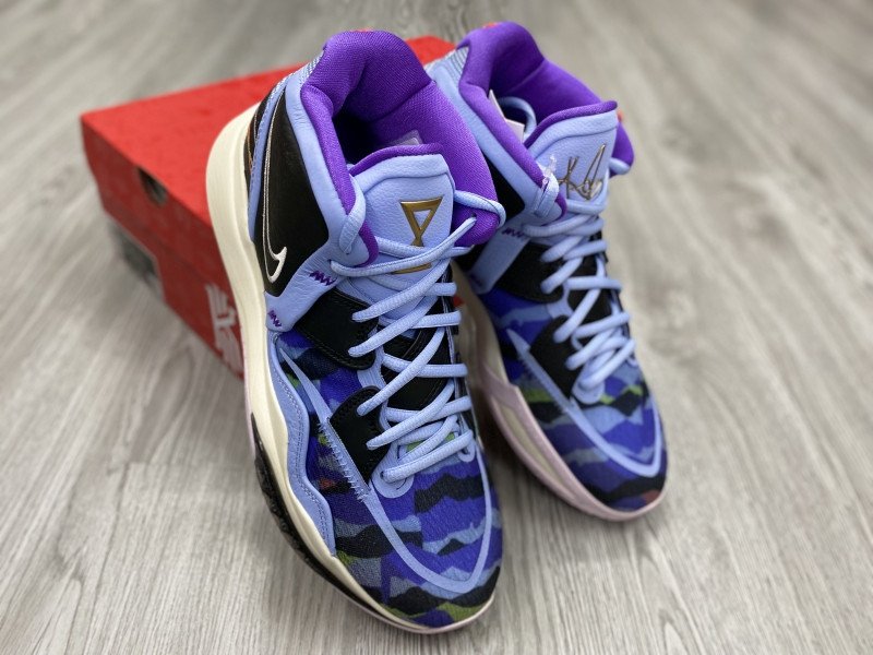 Giày bóng rổ Kyrie 8 tập trung vào sự linh hoạt và cảm giác sân