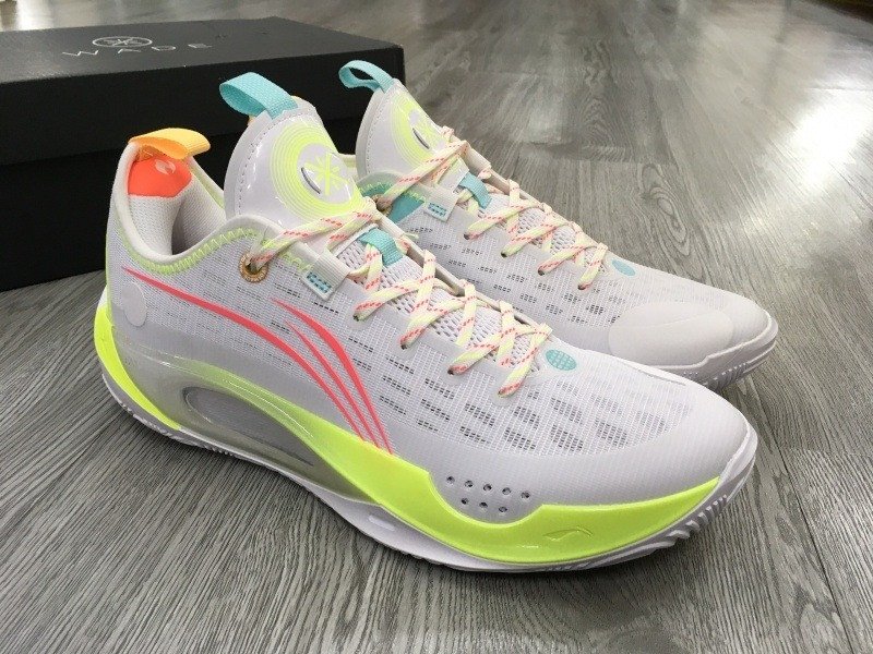 Giày bóng rổ Li-Ning Wade 808 2 Energy màu xanh lá tươi sáng với các chi tiết trắng
