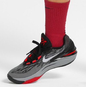 Giày bóng rổ Nike GT Cut 2 Bred với phối màu đen đỏ kinh điển