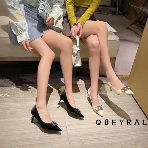 Giày cao gót da thật màu đen huyền bí, thiết kế sang trọng, có sẵn size 34