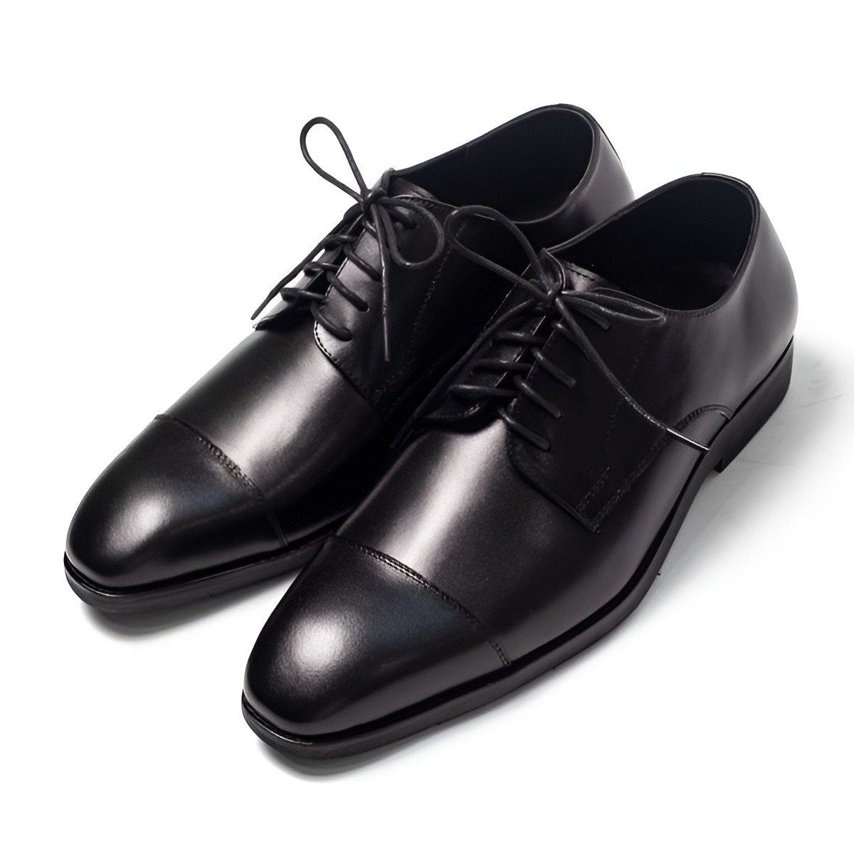 Giày Captoe Derby nam da bò màu đen, với chi tiết Captoe ở mũi giày, thể hiện sự tinh tế