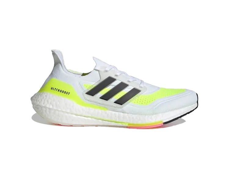 Giày chạy bộ Adidas Ultra Boost 21 màu trắng vàng, êm ái và bền bỉ cho phái nữ