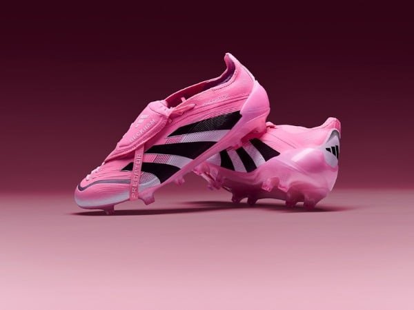 Giày đá bóng Adidas chính hãng được ưa chuộng tại Hà Nội