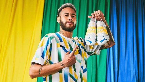 Giày đá bóng Neymar Puma Future Z Copa America 2021 màu sắc Brazil