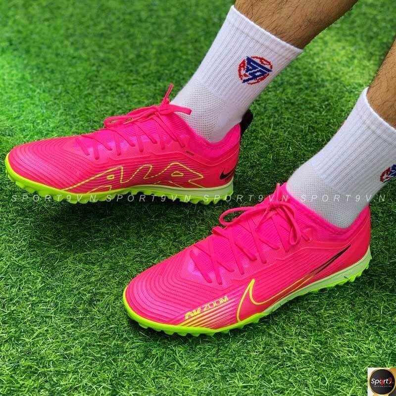 Giày đá bóng Nike Mercurial Vapor 15 Pro, phù hợp cho chân bè và mu bàn chân không quá cao
